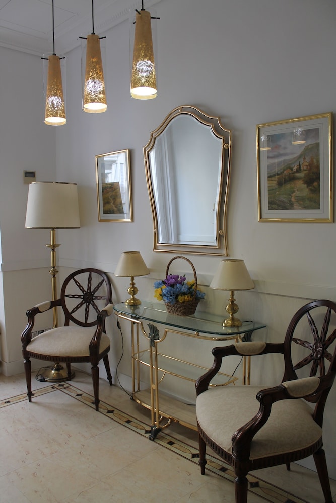 Hostal Alfaro Madrid hotel