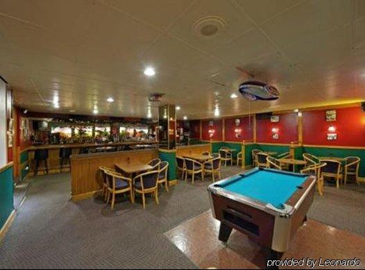 Amsterdam Inn - photo 2