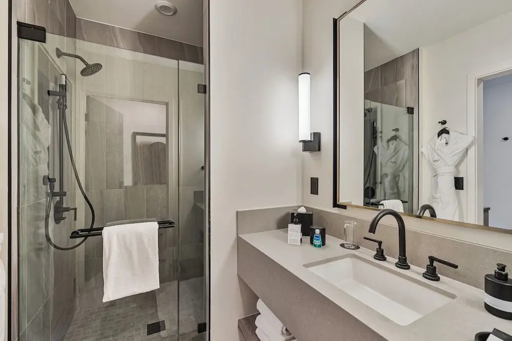 Ski in out exclusive 3BR high end luxury at Park City Mountain restaurants spa bar rooftop pool - photo 44