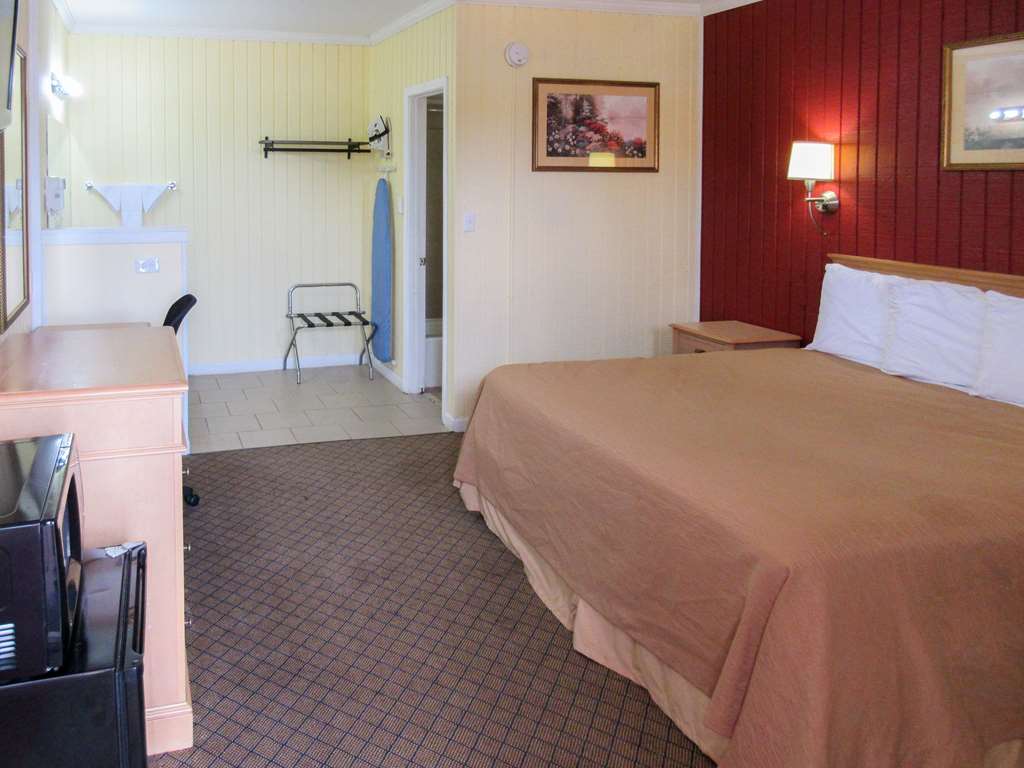 Rodeway Inn Kansas City Downtown Area - photo 15