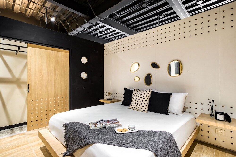 Downtown Designer Apartments by ULIV