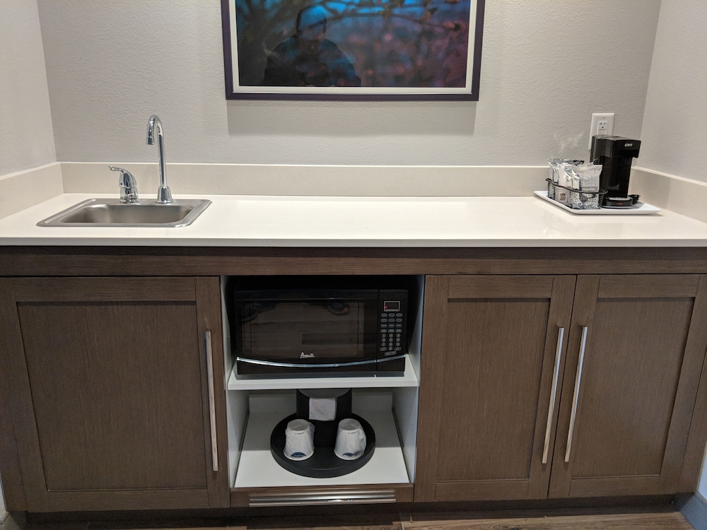 Hampton Inn & Suites Rocky Hill Hartford South - photo 11