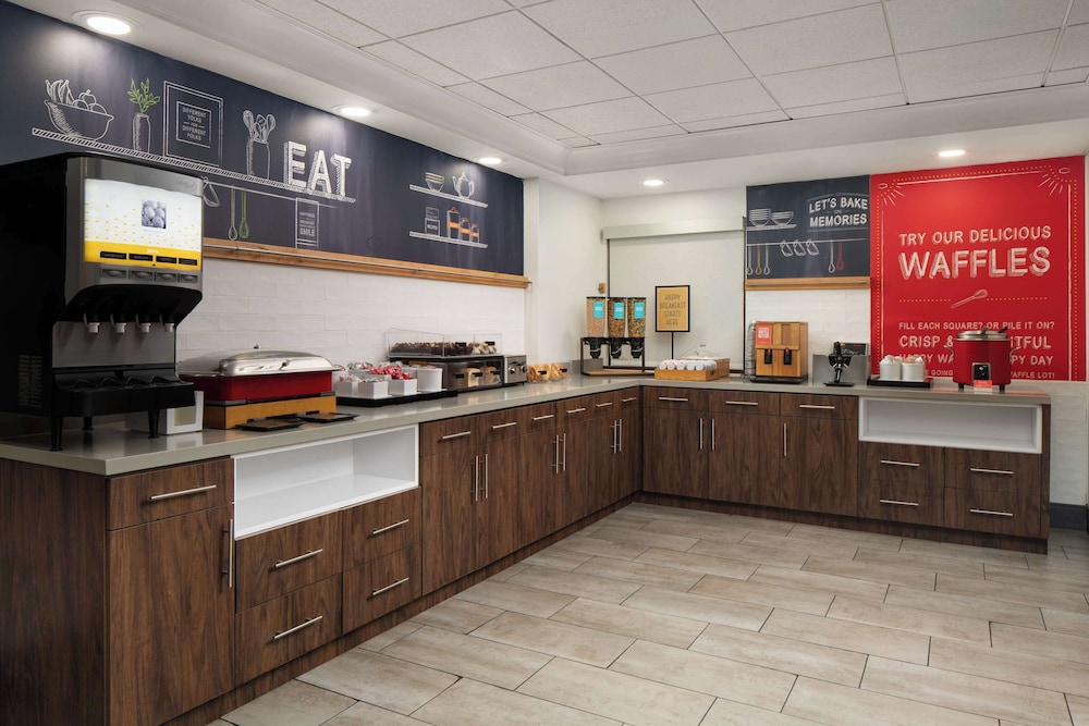 Hampton Inn Roanoke Hollins I 81 - photo 27