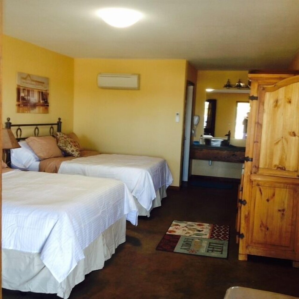 Hh Creek Inn - photo 6