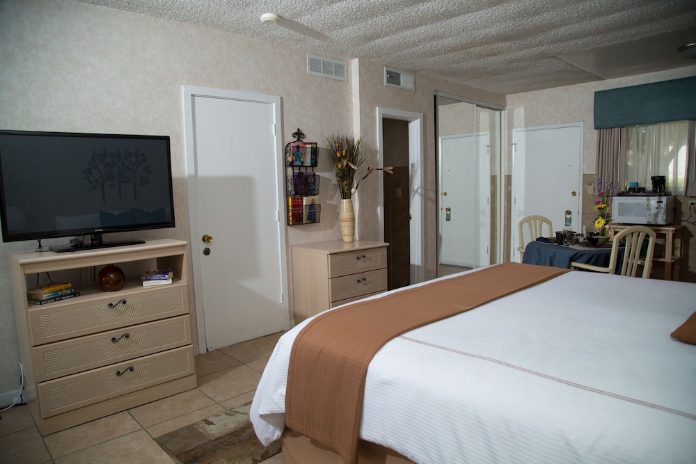 Inn at Deep Canyon - photo 43