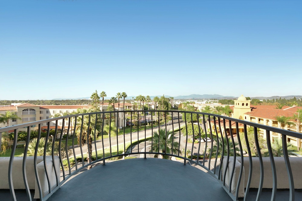 Embassy Suites by Hilton Santa Ana Orange County Airport - photo 13