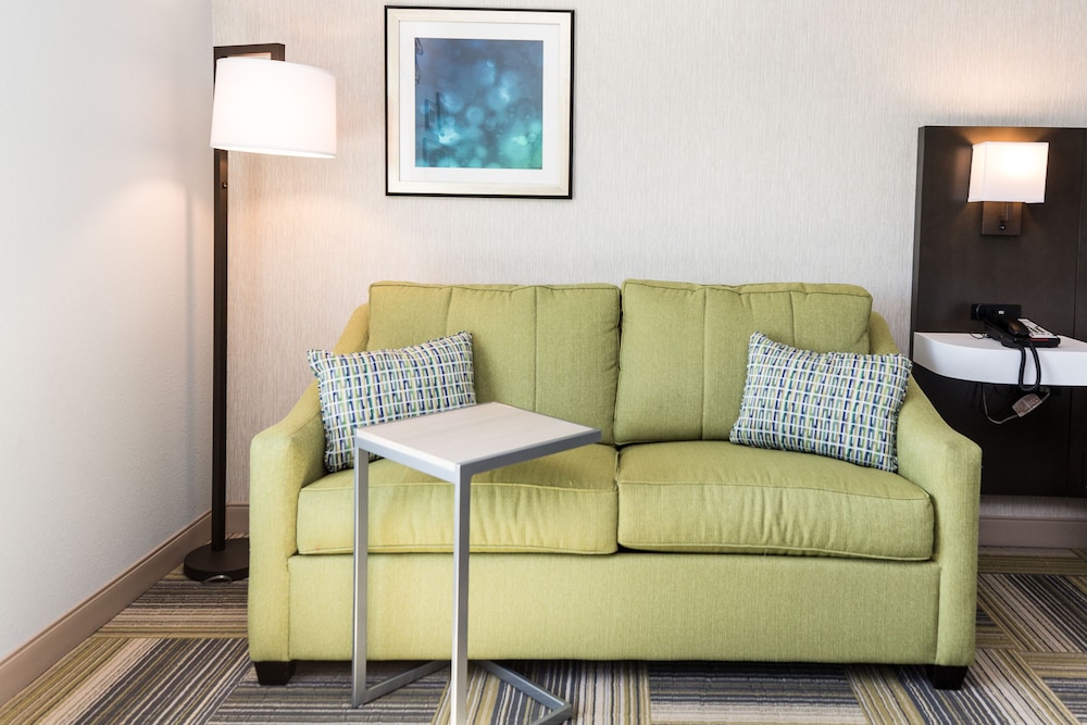Hampton Inn & Suites Syracuse North Airport Area - photo 17