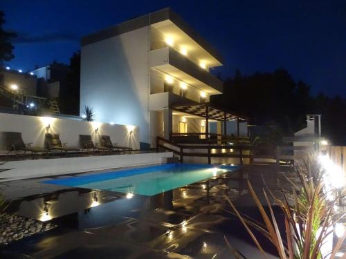 Villa Nikola — 4-Star Luxury Hotel in Posedarje, Croatia
