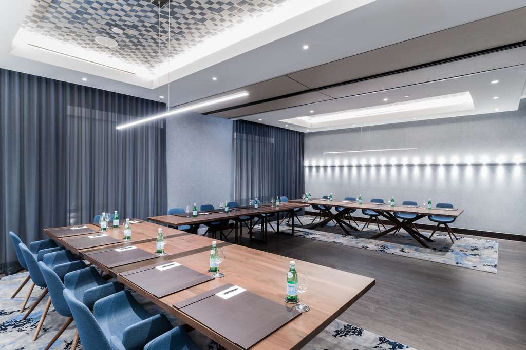 Innovation Hotel - photo 17