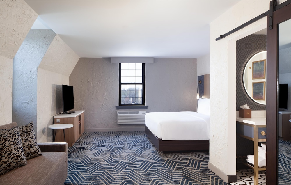 Hotel Royer Urbana Champaign Tapestry Collection by Hilton - photo 13