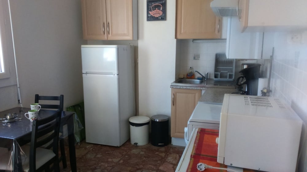 Proche De La Plage Et Des Commerces Joli Pavillon 6 Personnes 6vrous5 — Saint Cyprien Plage
