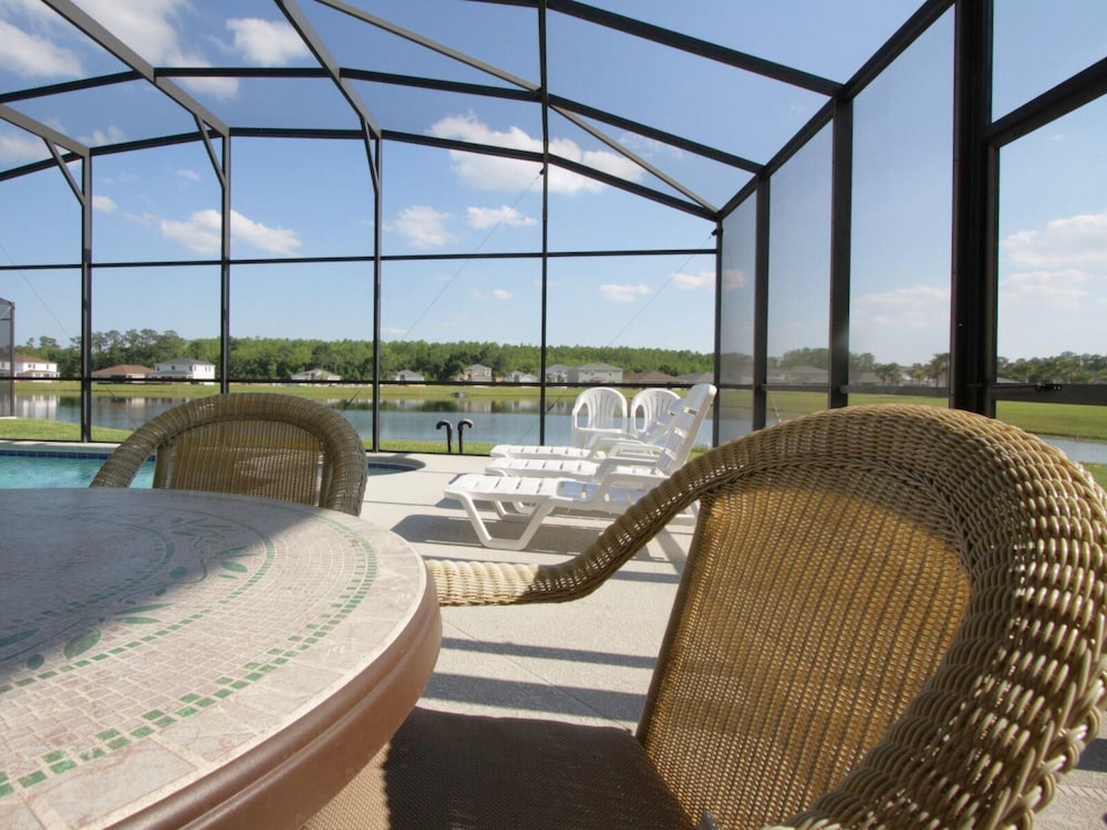5 Bed 4720 - featured photo