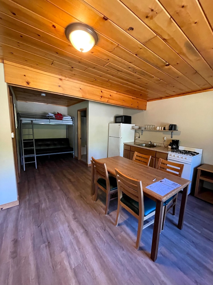Hanging Horn Lakeside Resort - photo 35