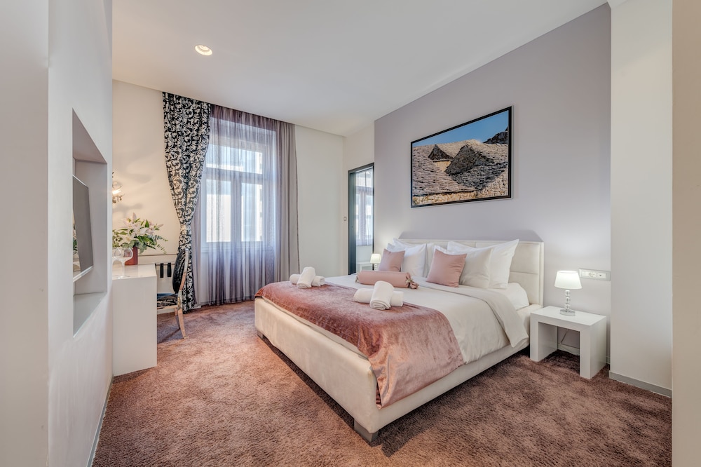 Starlight Luxury Rooms - last minute hotel in Split