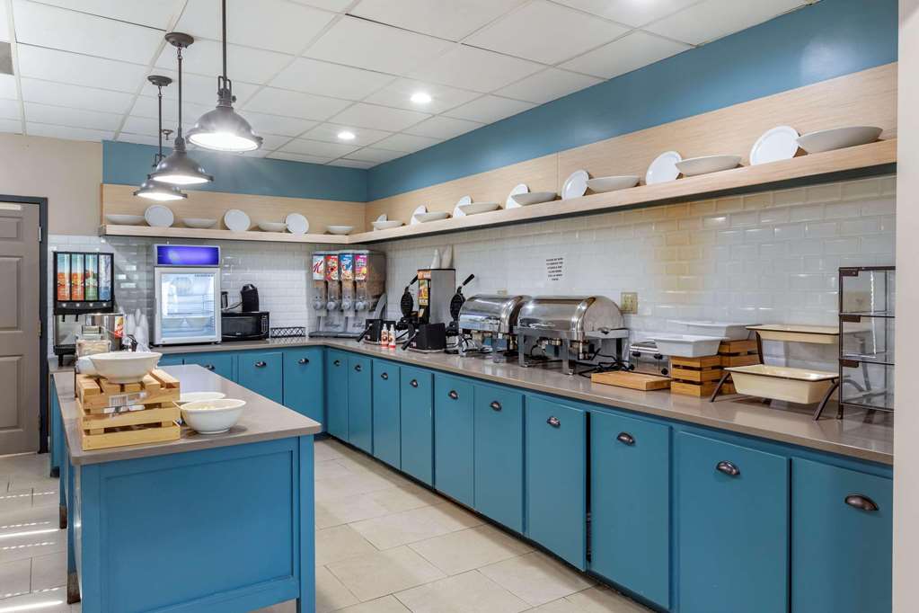 Country Inn & Suites by Radisson Atlanta Downtown - photo 15
