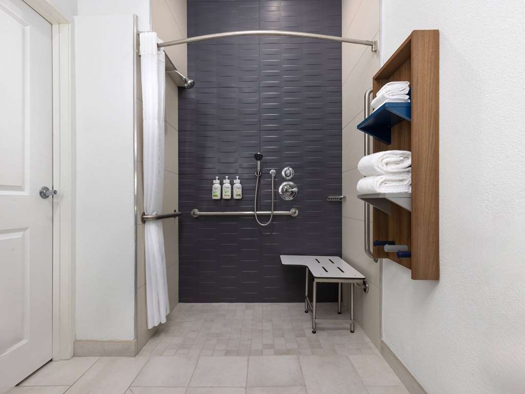 Microtel Inn & Suites by Wyndham Tracy - photo 30