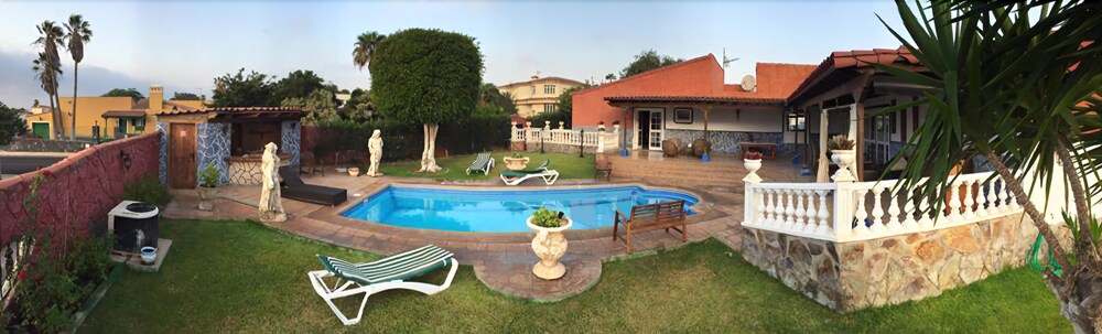 Oasis del Sur in San Miguel De Abona, Spain