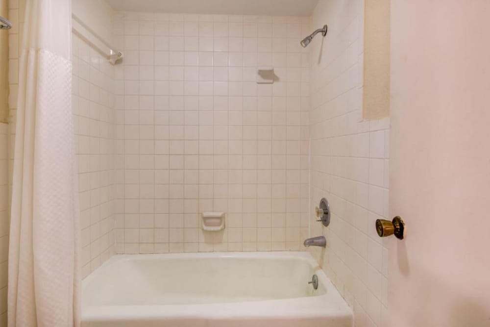 Oyo Hotel Douglas Ga Us 441 - photo 24