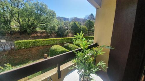 Le Studio Des Garrigues Climatise in Greoux-Les-Bains, France