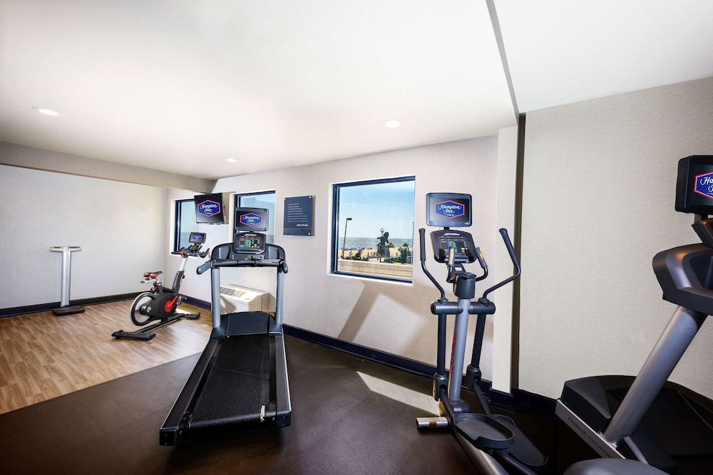Hampton Inn Virginia Beach Oceanfront North - photo 54