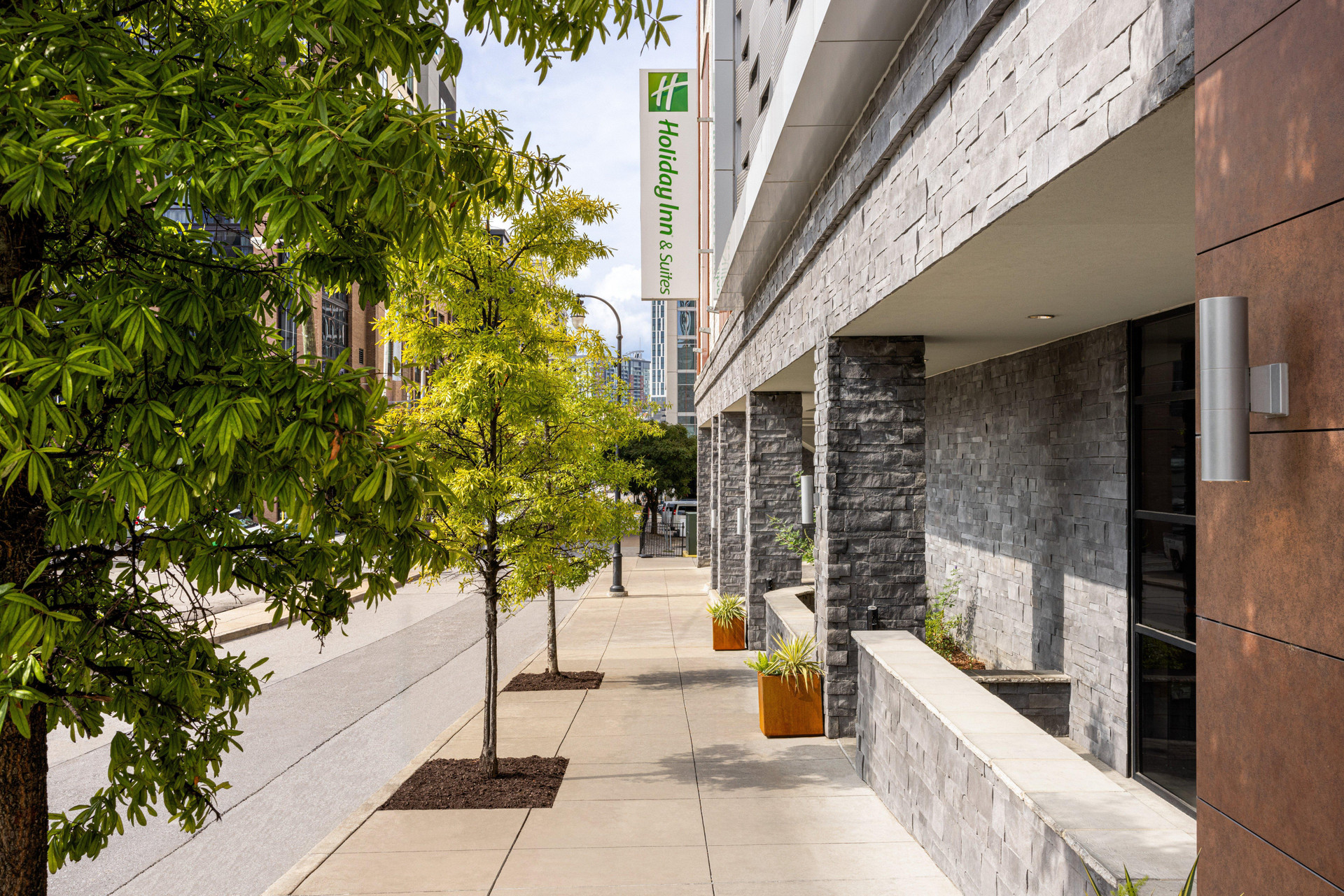 Holiday Inn & Suites Nashville Downtown Broadway by IHG - photo 7