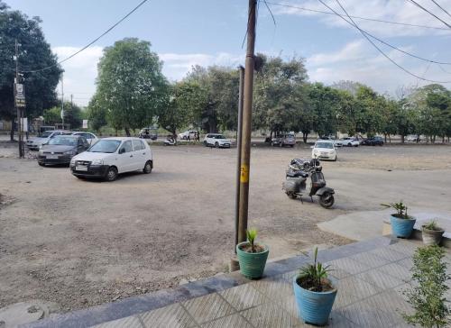 Hotel Bhullar