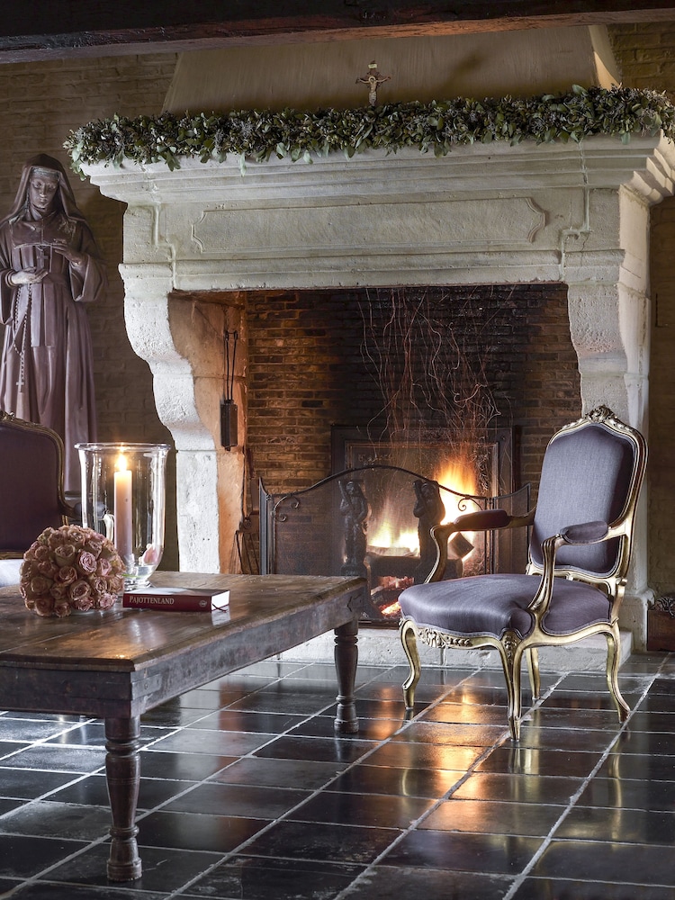 Hof te Spieringen — 4-Star Luxury Hotel in Galmaarden, Belgium