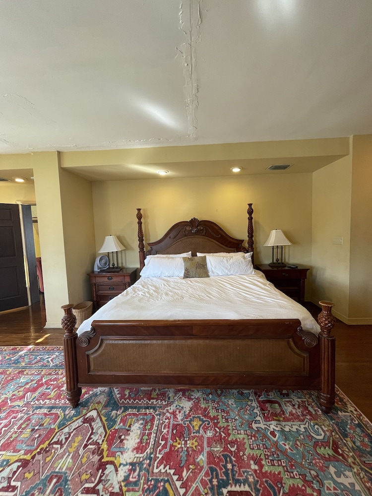 Young Mansion - photo 18