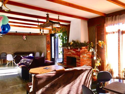 Shino - carbon neutral hotel in Step'antsminda