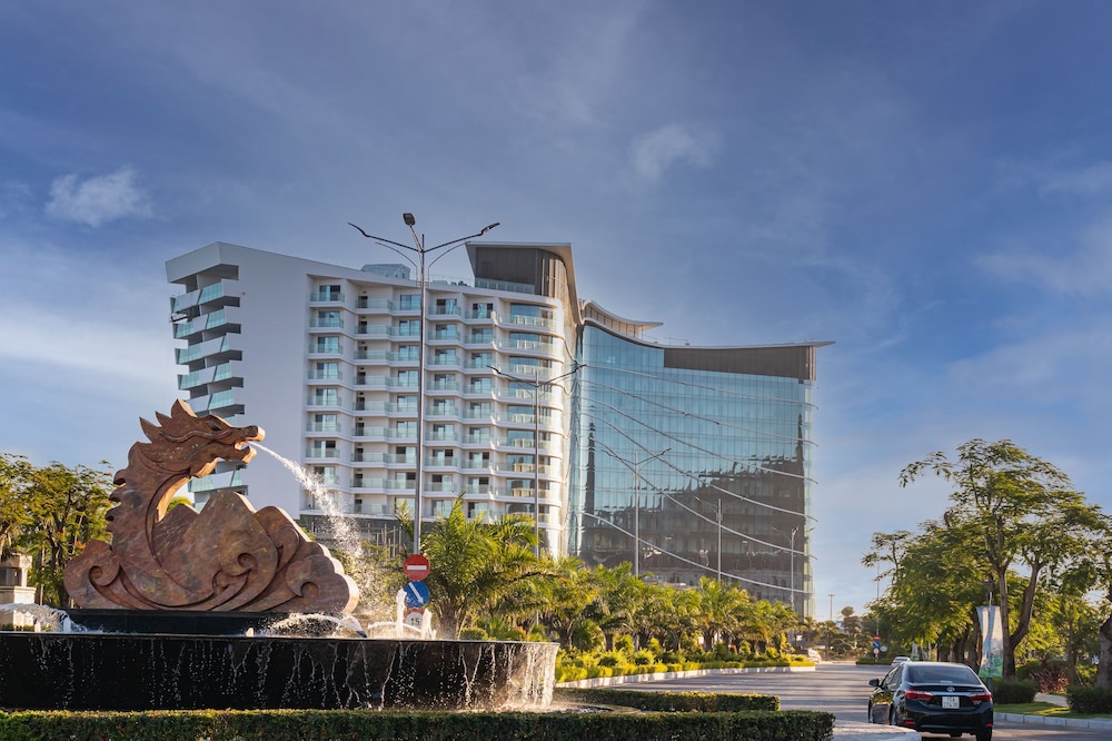 Dream Dragon Resort — hotel in Haiphong