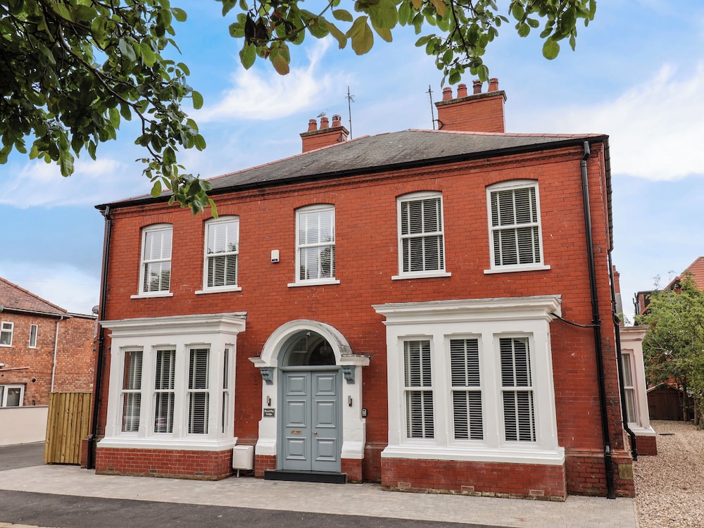 Broad Bay Lodge — 4-Star Luxury Hotel in Bridlington, United Kingdom