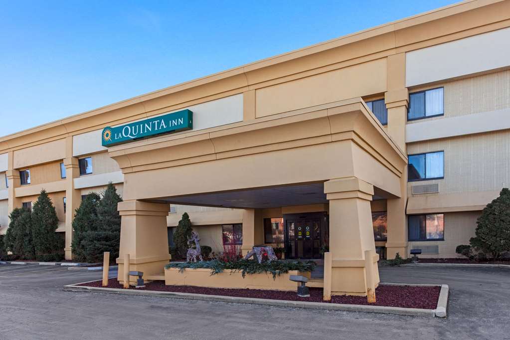 La Quinta Inn by Wyndham Milwaukee Airport Oak Creek - photo 3