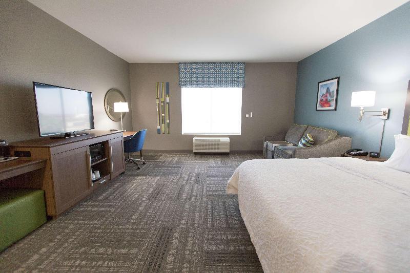 Hampton Inn & Suites Stroud - photo 83