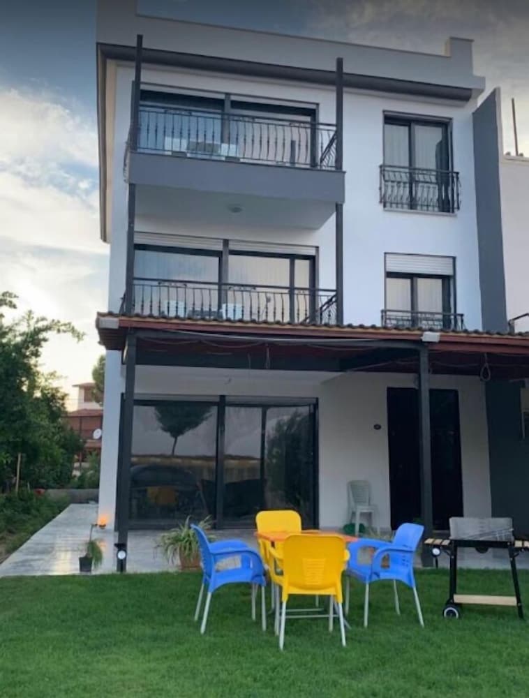 Ozbek Apart Otel in Seferihisar, Turkey