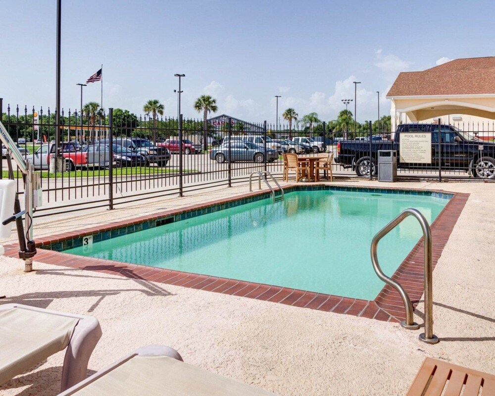 Suburban Extended Stay LaPlace - photo 20