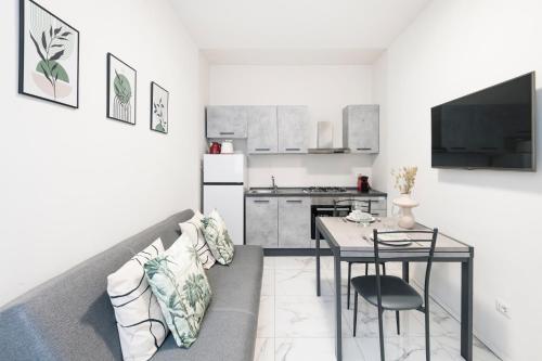 Easylife Milano Vetere 10 Navigli — 4-Star Luxury Hotel in Milan, Italy