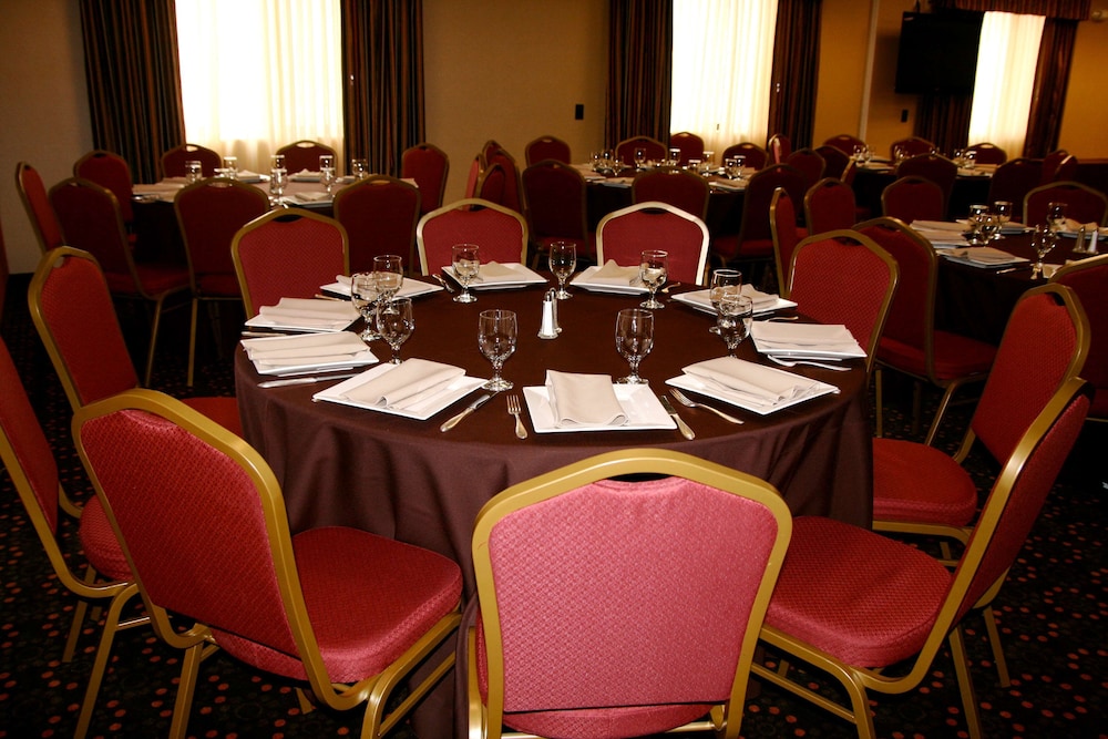 Hampton Inn & Suites Folsom - photo 80