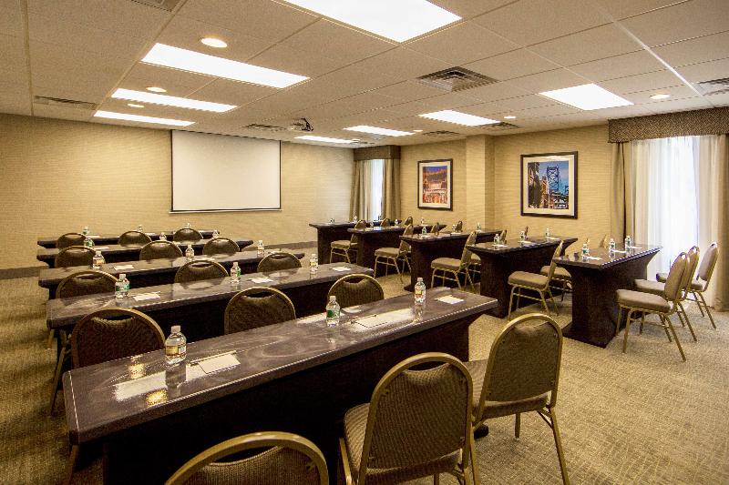 Hampton Inn Philadelphia International Airport - photo 29