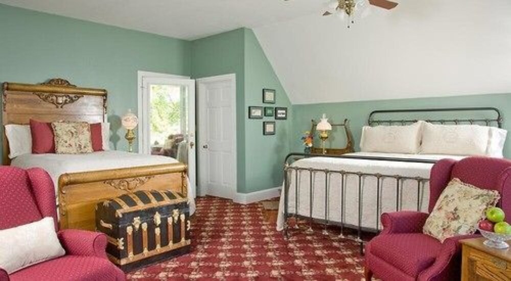 The Carriage House Inn Bed & Breakfast - photo 24