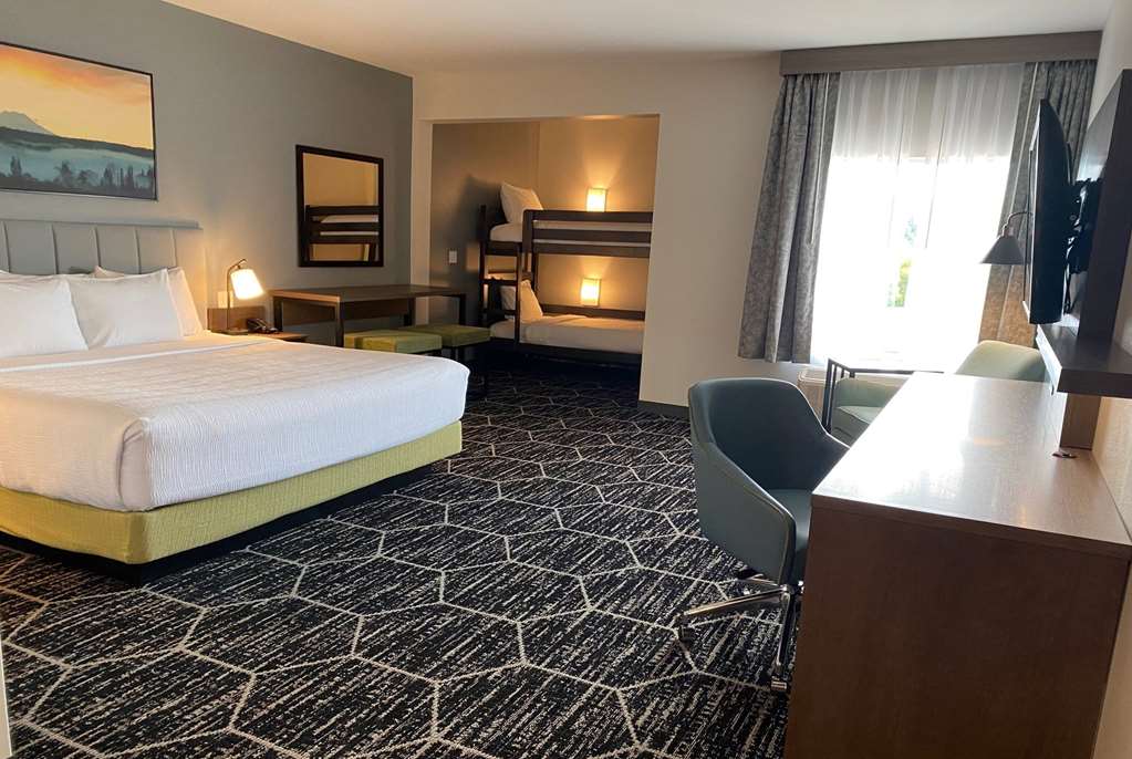 La Quinta Inn & Suites by Wyndham Centralia - photo 26