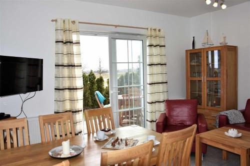 Apartment Direkt am Wasser — 4-Star Luxury Hotel in Karlshagen, Germany