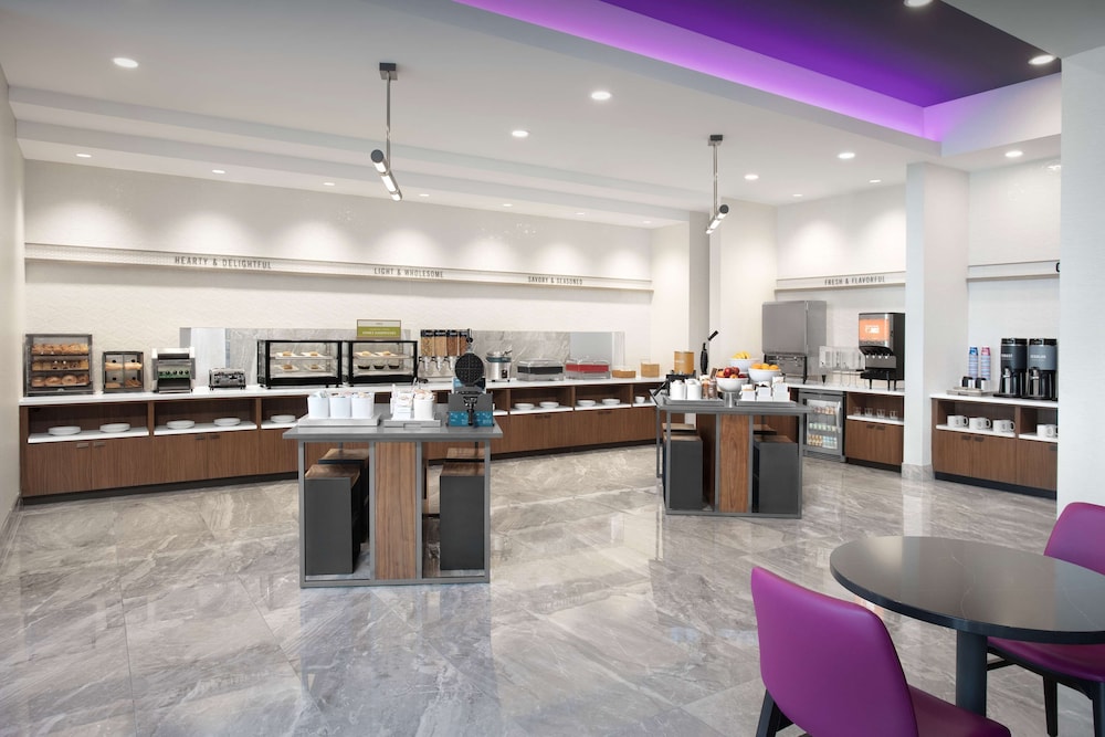Hampton Inn Huntsville Village of Providence - photo 26