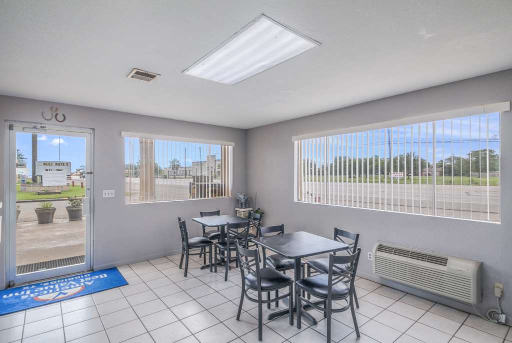 Americas Best Value Inn Giddings - photo 7