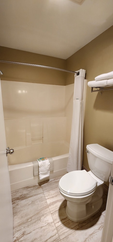 Mill Village Motel - photo 22