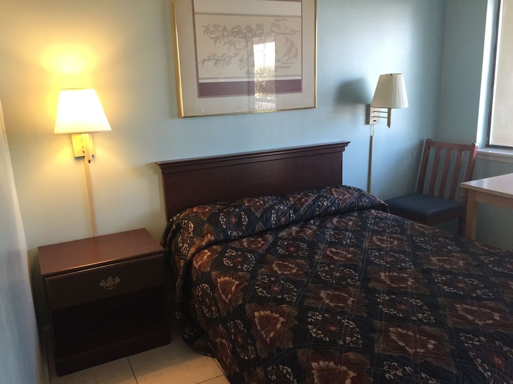 Calypso Motor Inn - photo 22
