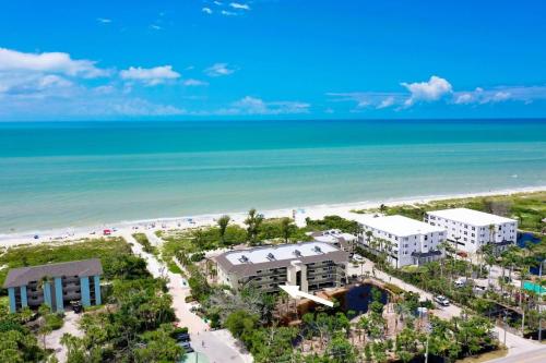 Pine Cove #102 in Sanibel, United States