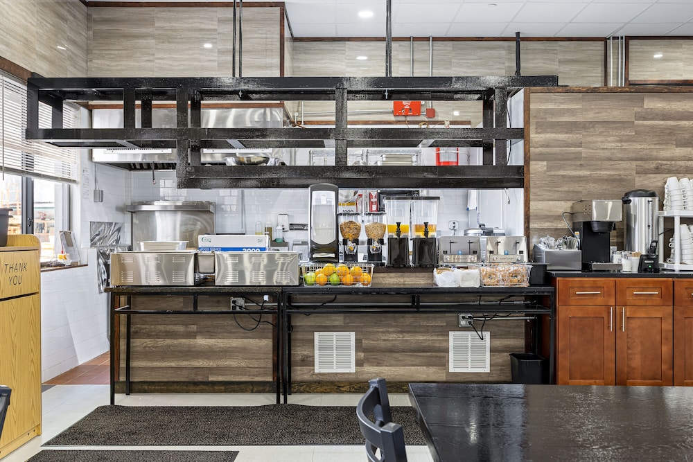 Highbridge Hotel - photo 27