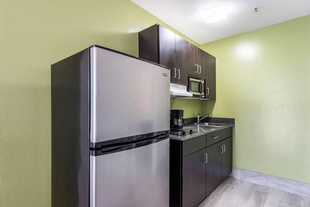 Studio 6 Extended Stay Savannah GA - photo 26
