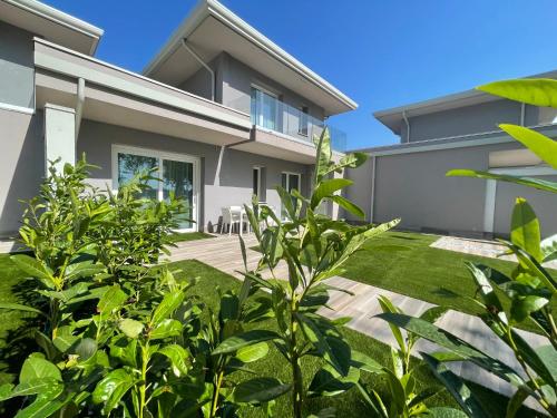 Polinesia 8 - carbon neutral hotel in Unknown City