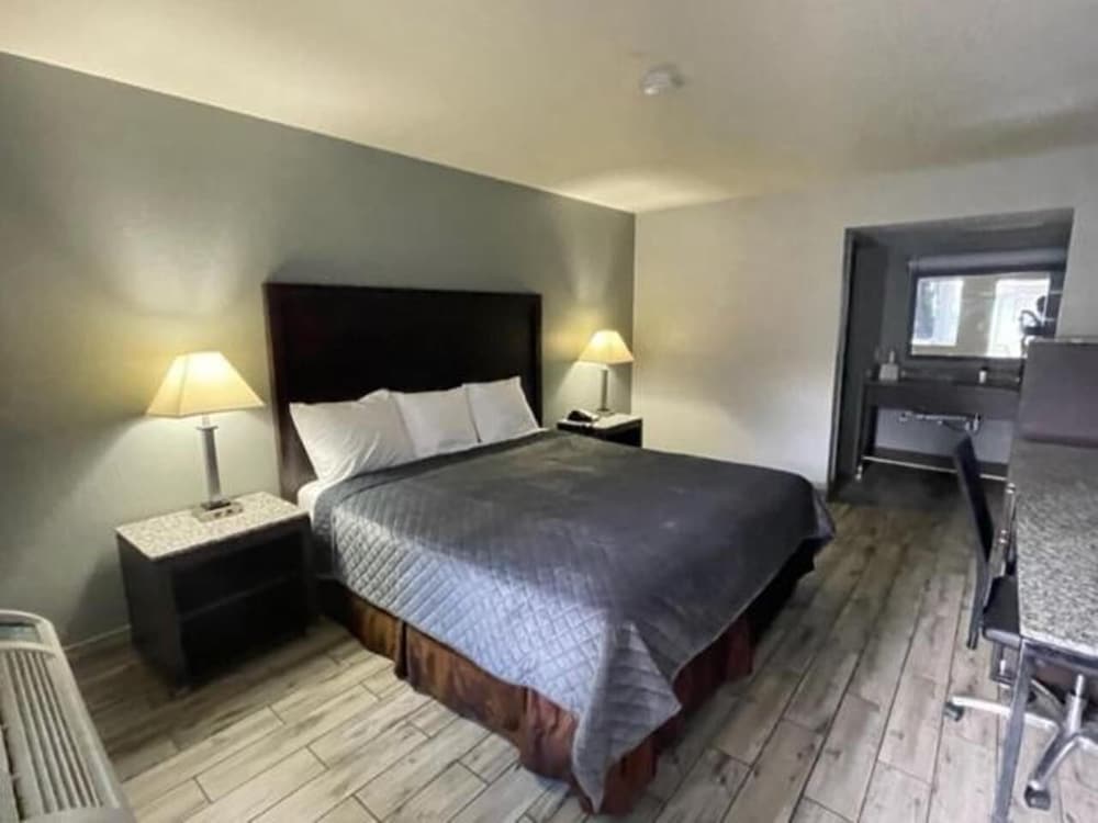 Western Inn Marietta - photo 6
